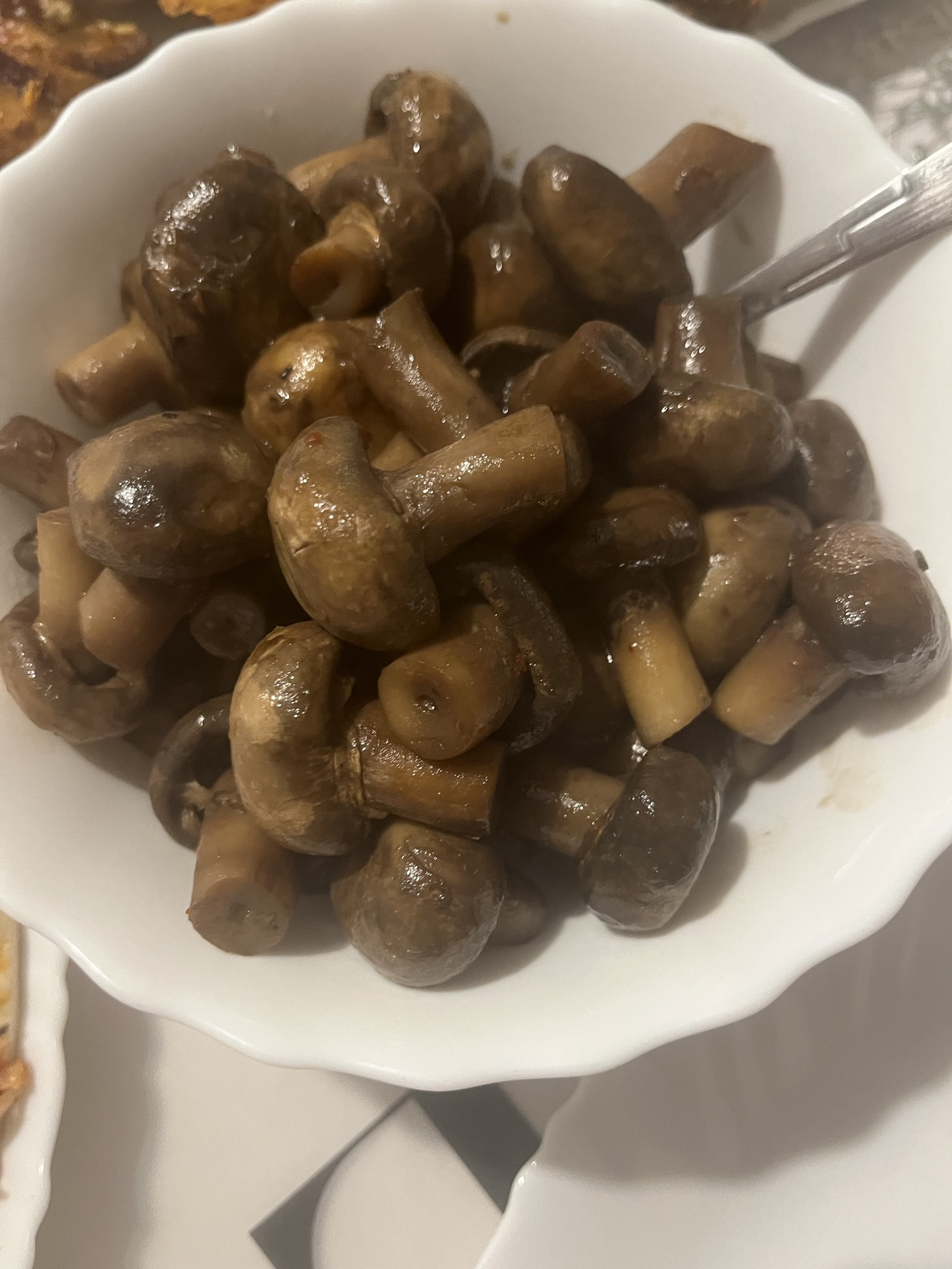 Ciuperci prăjite în unt și sos de soia – rețetă simplă și foarte gustoasă